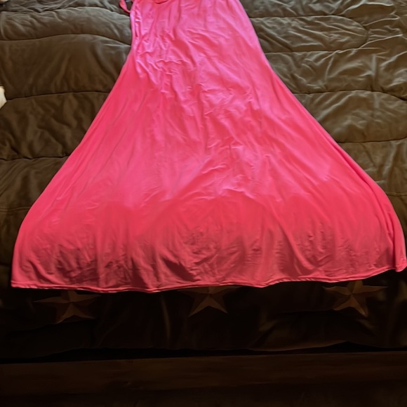 Pink halter full length dress - Picture 3 of 3